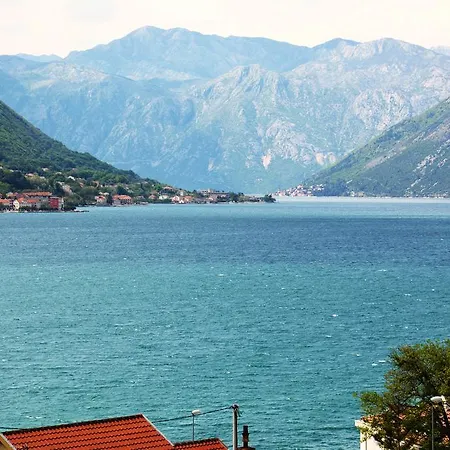 Apartment Biser Kotor Buitenkant foto