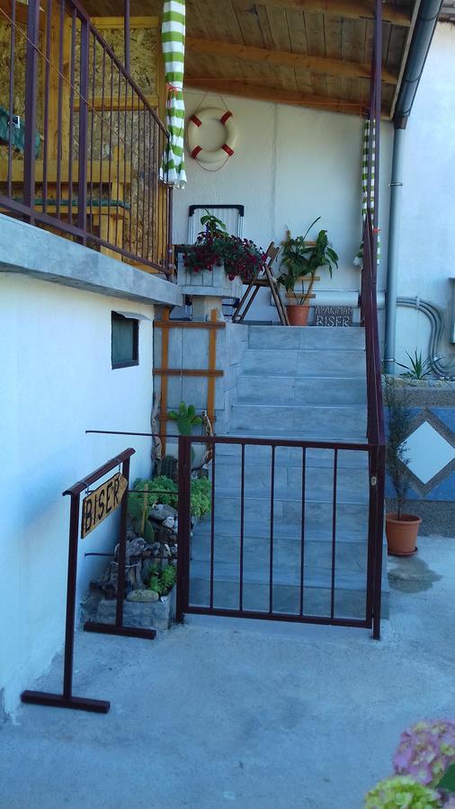 Apartment Biser *
